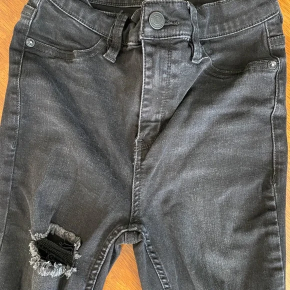 Free People Black Ripped Ankle Jeans Size 25 - Picture 10 of 10